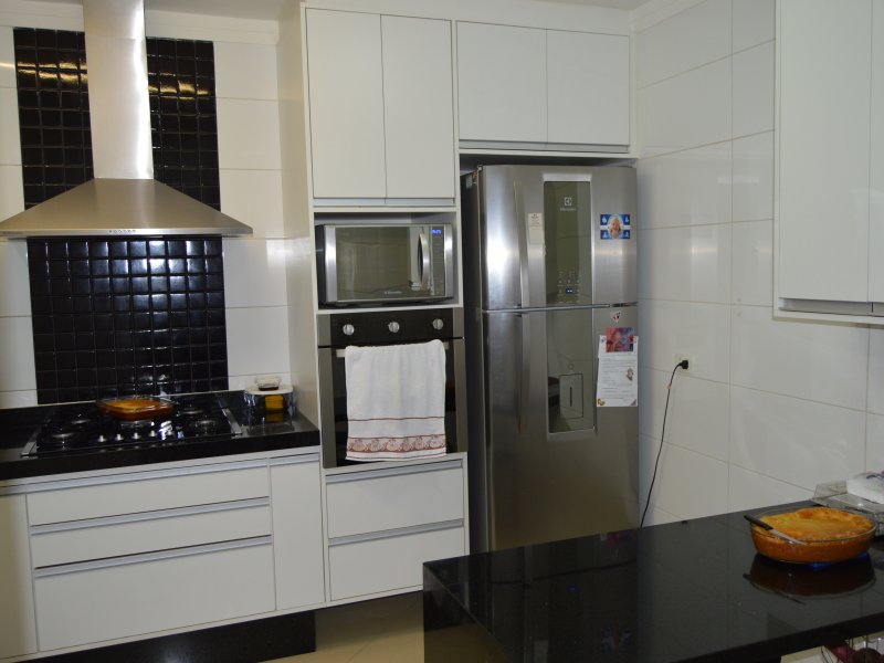 Casa à venda Centro com 160m² e 3 quartos por R$ 790.000 - 603402568-cozinha.JPG