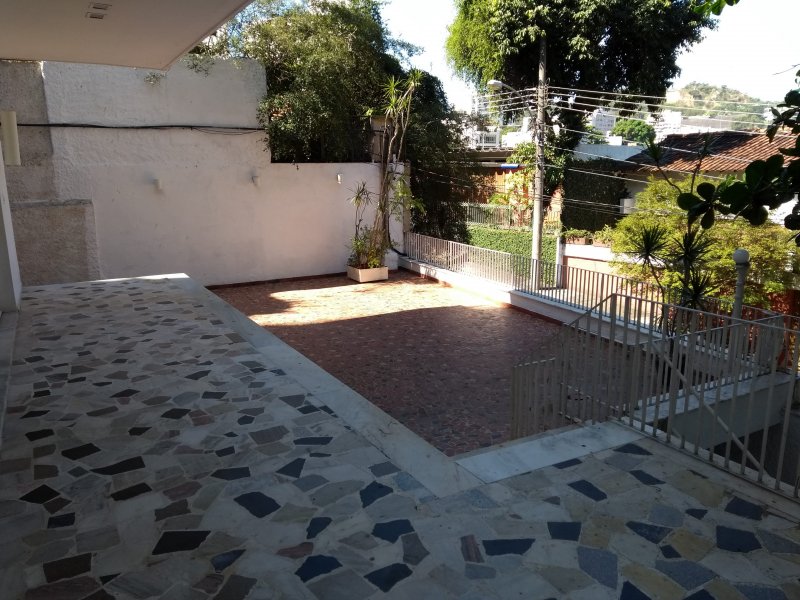 Casa à venda Laranjeiras com 800m² e 4 quartos por R$ 2.700.000 - 551497814-img-20180601-120455132.jpg