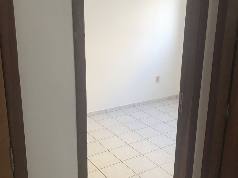 Apartamento à venda Jardim Guanabara com 76m² e 3 quartos por R$ 180.000 - 1685422993-a0c9c42f-34c4-4730-8b8b-b3fd103942ac.jpeg