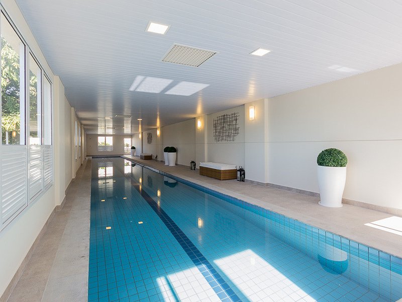 Apartamento à venda Vila Ipojuca com 62m² e 2 quartos por R$ 755.000 - 1484470155-piscina-coberta-com-raia-de-25m-1.jpg