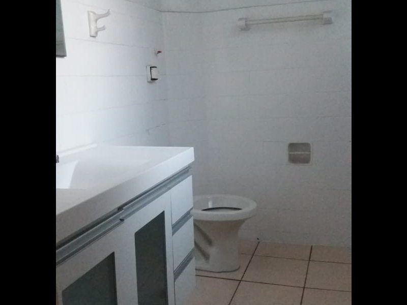 Casa à venda Água Rasa com 130m² e 2 quartos por R$ 290.000 - 1605234516-wc-1.jpg