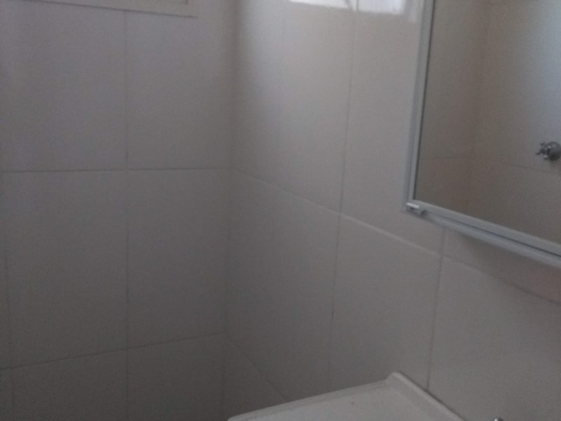 Apartamento à venda Fazenda Aricanduva com 48m² e 2 quartos por R$ 220.000 - 1359895170-banheiro-1.jpg