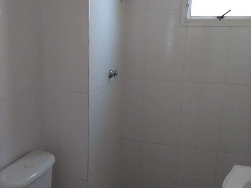 Apartamento à venda Fazenda Aricanduva com 48m² e 2 quartos por R$ 220.000 - 808352446-banheiro.jpg