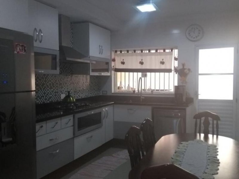Casa à venda Cidade Patriarca com 160m² e 3 quartos por R$ 550.000 - 1911722358-18318cb3-4a25-4459-9862-e5d1044cb6c3.jpeg
