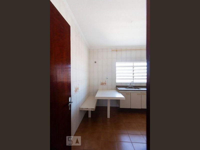 Casa para alugar Jardim Oriental com 30m² e 1 quarto por R$ 1.390 - 1784480024-17.JPG
