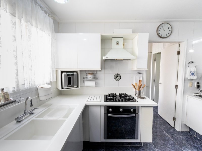 Apartamento à venda Brooklin Novo com 167m² e 3 quartos por R$ 1.800.000 - 751456382-25-cozinha-vista-forno-fogao.jpg