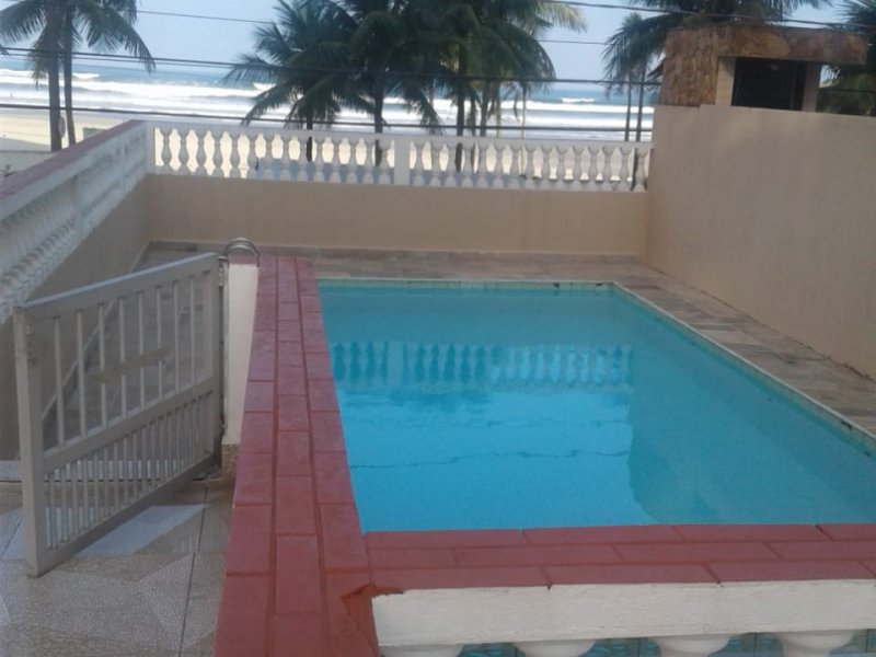 Apartamento à venda Vl. Tupi com 90m² e 2 quartos por R$ 300.000 - 1793486620-apto-piscina.jpeg
