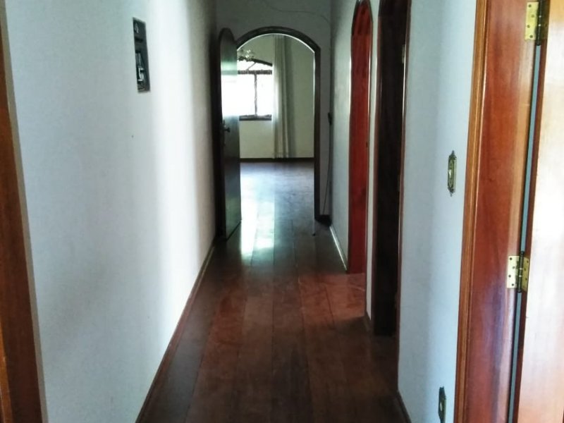 imóvel com 300m² - Centro - Águas de Lindóia