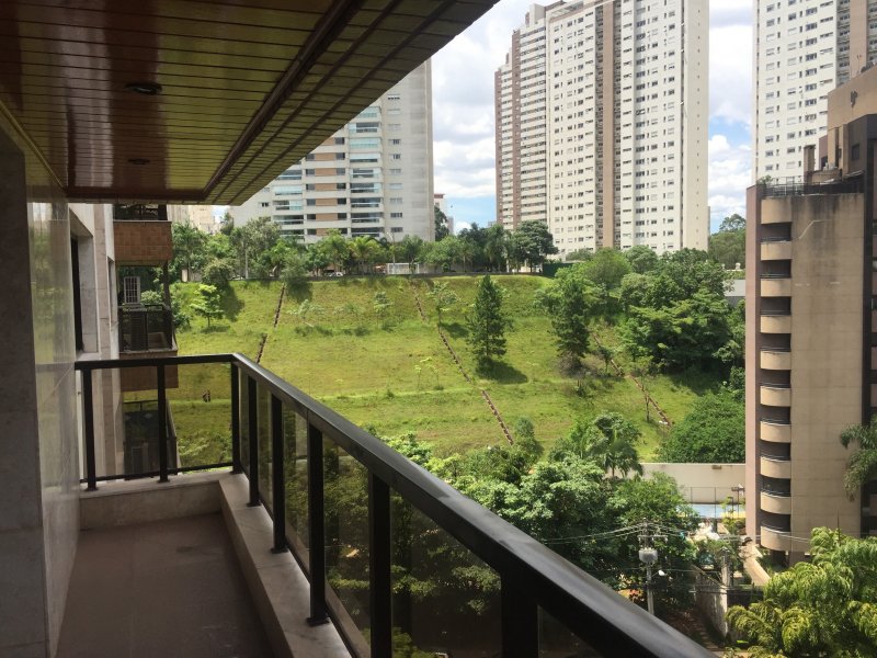 Apartamento à venda Vila Andrade com 238m² e 4 quartos por R$ 790.000 - 828383372-img-2554.jpg