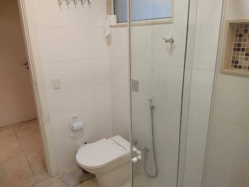 Apartamento à venda Leme com 161m² e 3 quartos por R$ 1.750.000 - 1851077523-banheiro-social-2.jpeg