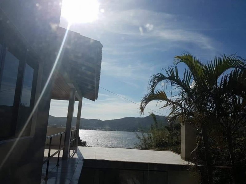 Casa à venda Barra da Lagoa com 183m² e 2 quartos por R$ 900.000 - 1885191750-screenshot-20190518-195309-whatsapp.jpg