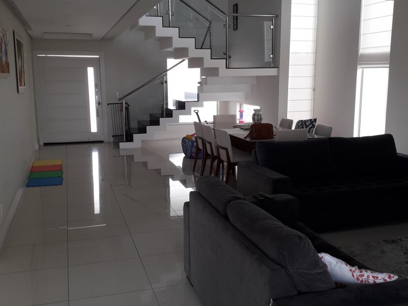 Casa de condomínio à venda Quiririm com 350m² e 4 quartos por R$ 1.200.000 - 2042553746-20190214-102315.jpg