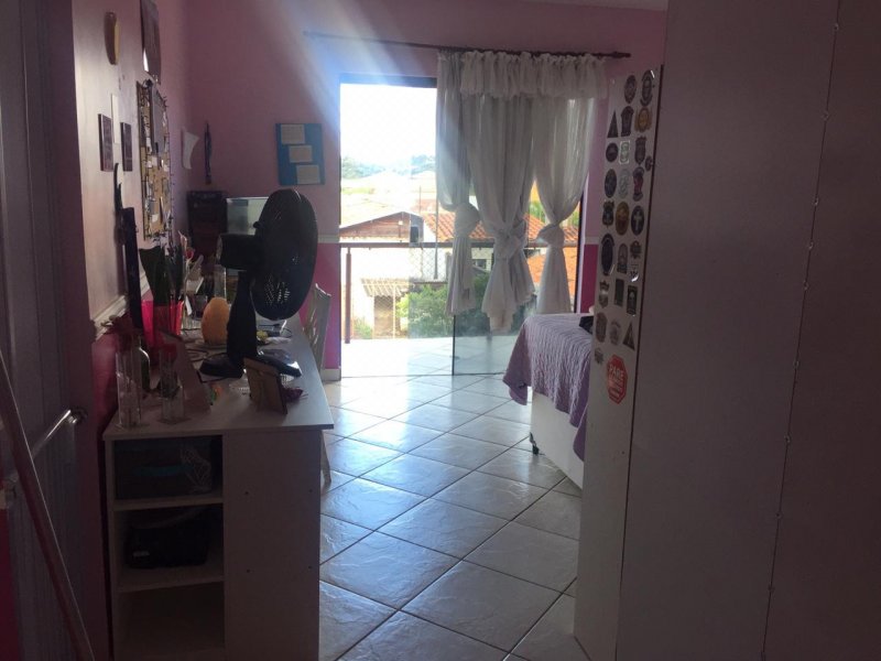 Casa de condomínio para alugar Centro com 540m² e 6 quartos por R$ 4.000 - 1547281720-25507f80-6904-41a4-8e2b-74ef7a9005c1.jpeg