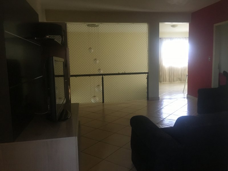 Casa de condomínio para alugar Centro com 540m² e 6 quartos por R$ 4.000 - 1974815468-e64d287e-c40a-4426-9c92-b4da8649f4b1.jpeg