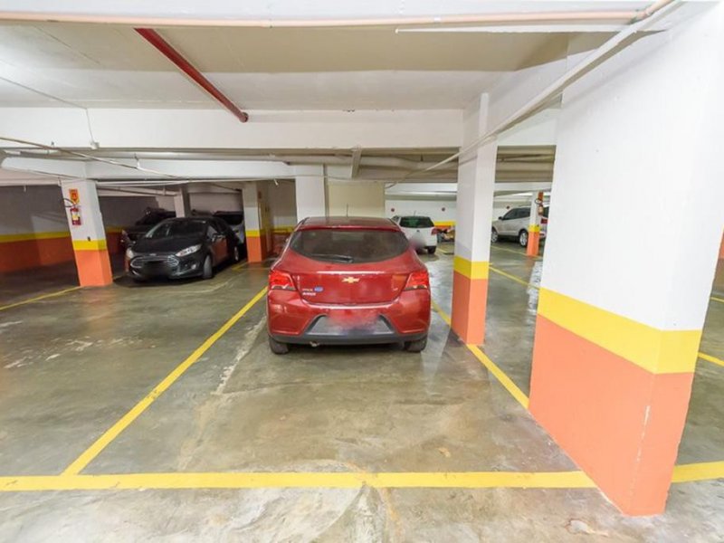 imóvel com 376m² - Mercês - Curitiba