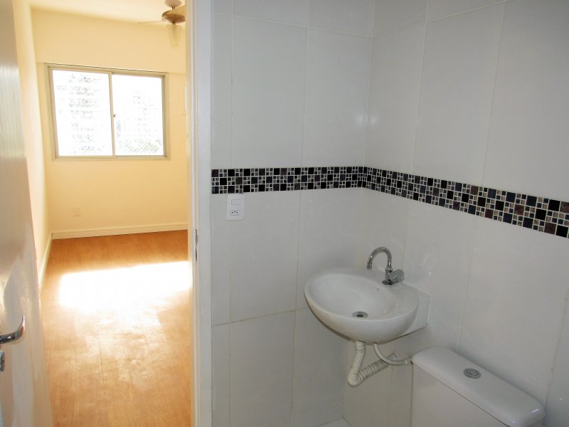 Apartamento à venda Barra da Tijuca com 78m² e 2 quartos por R$ 355.000 - 406934993-img-1298.JPG