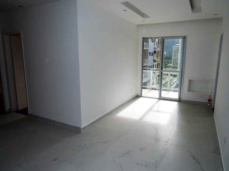 Apartamento à venda Barra da Tijuca com 78m² e 2 quartos por R$ 355.000 - 615793009-img-1293.JPG