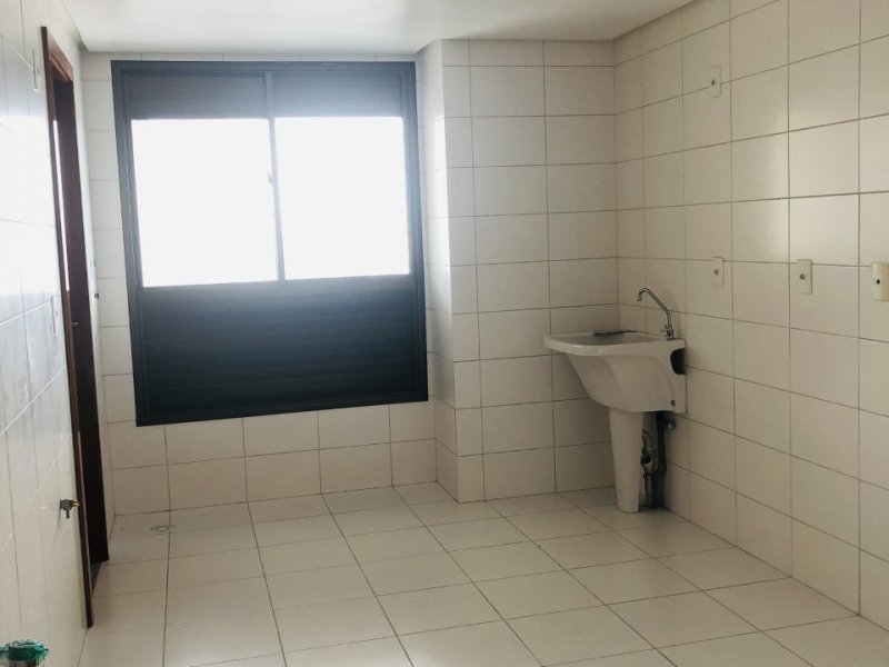 Apartamento à venda Adrianópolis com 122m² e 3 quartos por R$ 560.000 - 162775350-1.jpg