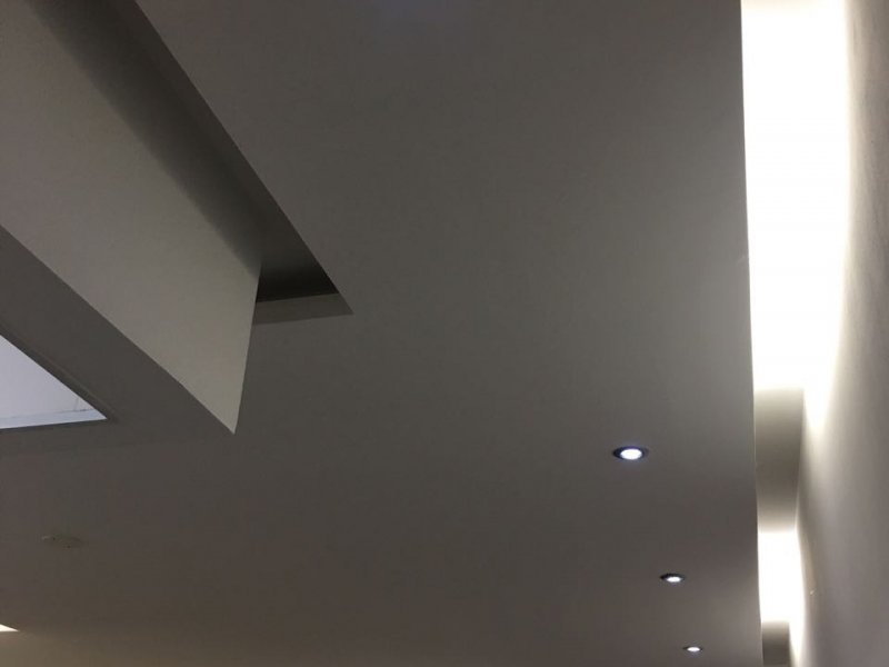 Apartamento à venda Centro com 67m² e 2 quartos por R$ 400.000 - 30344283-iluminacao-sala.jpeg