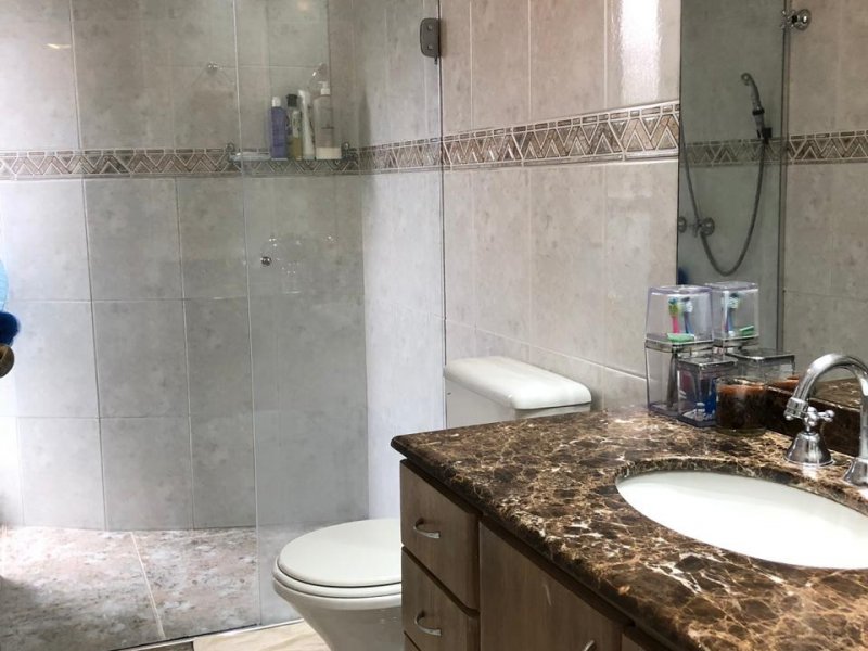 Apartamento à venda Jardim Ampliação com 83m² e 3 quartos por R$ 320.000 - 463867342-banheiro-suite.jpeg