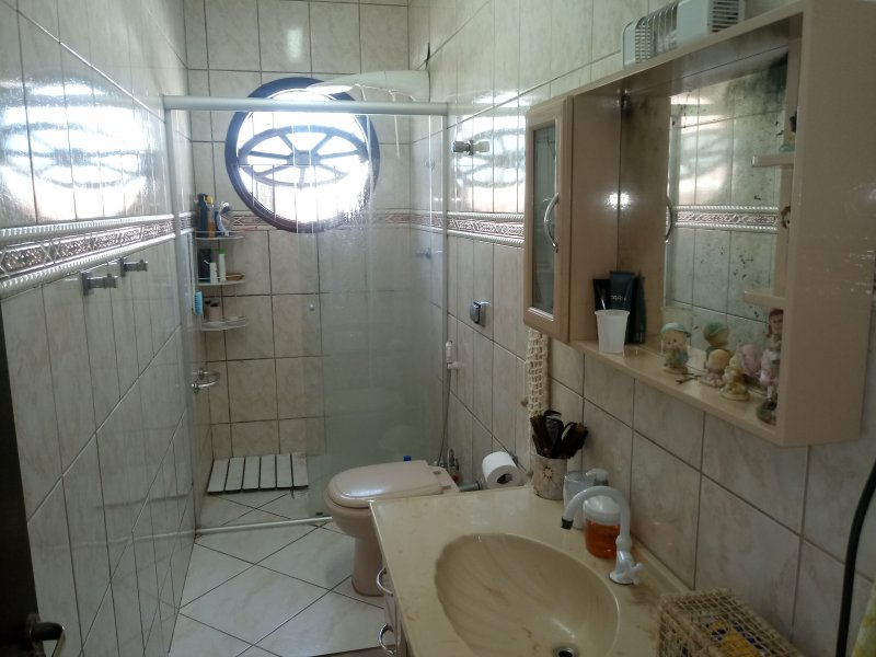 Casa à venda Nova Mirim com 160m² e 3 quartos por R$ 460.000 - 177934677-banheiro-suite-principal.jpg