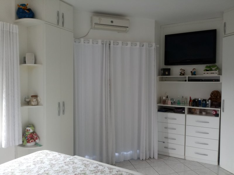 Casa à venda Nova Mirim com 160m² e 3 quartos por R$ 460.000 - 639366184-suite-principal-2.jpg