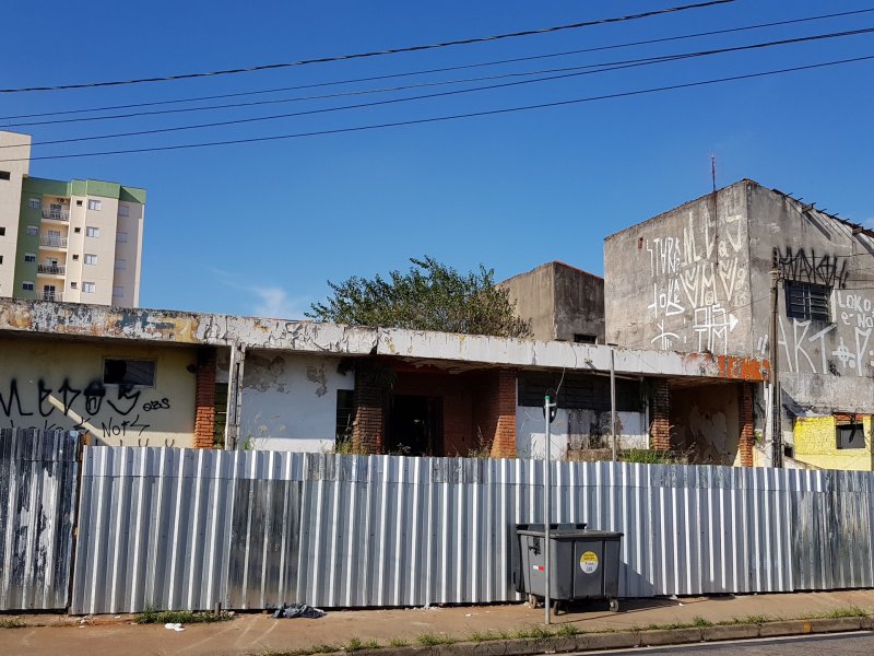 Terreno para alugar Jardim Santa Cecilia com 900m² e  quartos por R$ 15.000 - 1372034791-20190505-145510.jpg