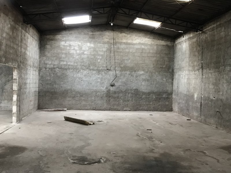 Comercial à venda Jardim América da Penha com 448m² e 1 quarto por R$ 700.000 - 1826771755-img-1159.jpg