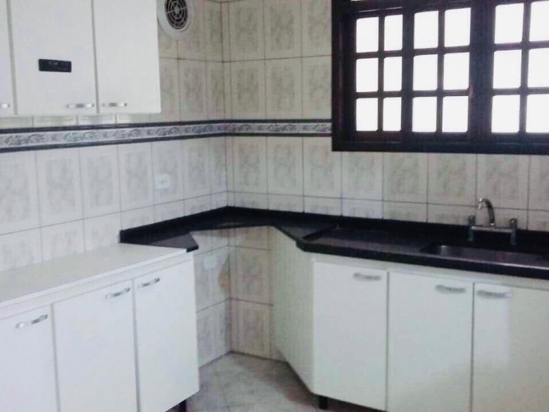 Casa à venda Parque Jaçatuba com 220m² e 3 quartos por R$ 370.000 - 108136334-img-20190528-wa0049.jpg