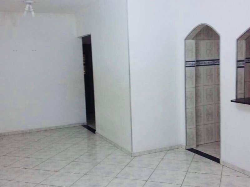 Casa à venda Parque Jaçatuba com 220m² e 3 quartos por R$ 370.000 - 1124497927-img-20190528-wa0059.jpg