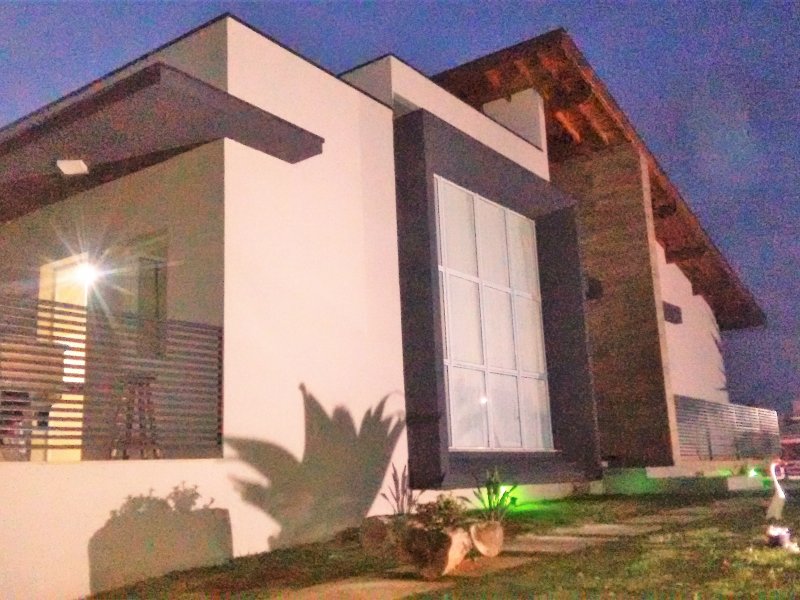 imóvel com 250m² - Condomínio Morada das Flores - Poços de Caldas