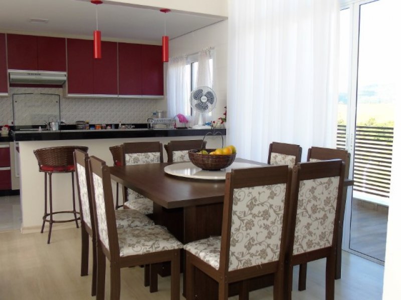 imóvel com 250m² - Condomínio Morada das Flores - Poços de Caldas
