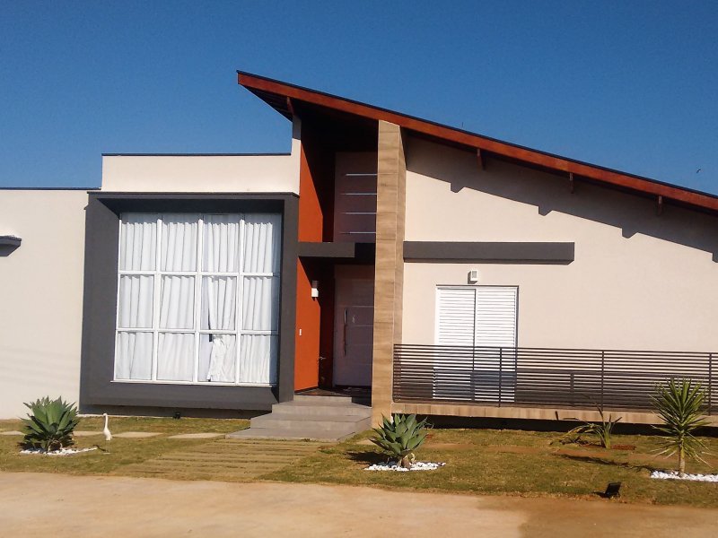 imóvel com 250m² - Condomínio Morada das Flores - Poços de Caldas
