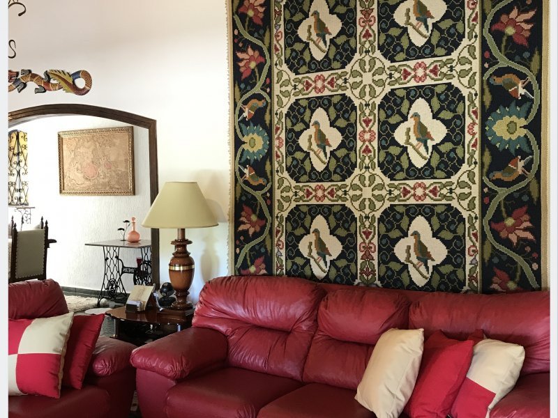 Casa de condomínio à venda Centro com 1500m² e 10 quartos por R$ 600.000 - 1545529828-800x600-1839387785-condominio-a-montanha-ou-40-casas-0-casa-14-sala-de-estar.jpeg