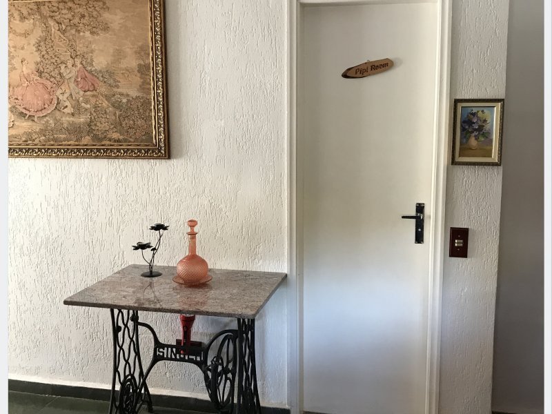 Casa de condomínio à venda Centro com 1500m² e 10 quartos por R$ 600.000 - 199298730-800x600-551688134-condominio-a-montanha-ou-40-casas-casa-14-lavabo.jpeg