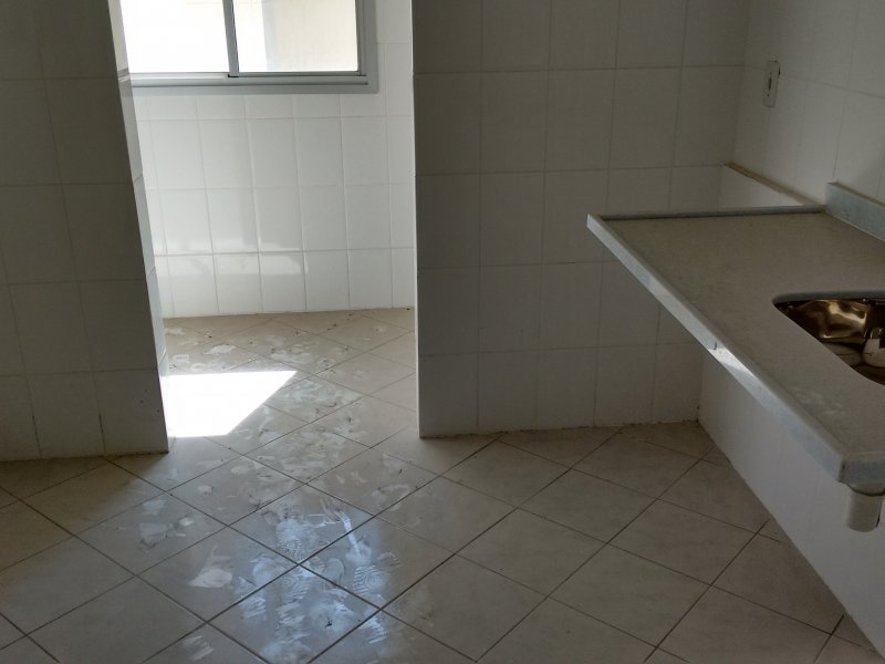 Apartamento à venda Jardim Flor da Montanha com 65m² e 3 quartos por R$ 330.000 - 658311678-img-20170824-122129353-hdr.jpg
