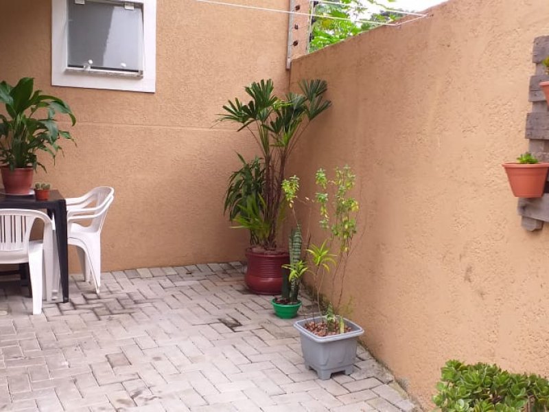 Casa de condomínio à venda Santa Candida com 94m² e 3 quartos por R$ 300 - 1482921617-img-20190423-wa0014.jpg