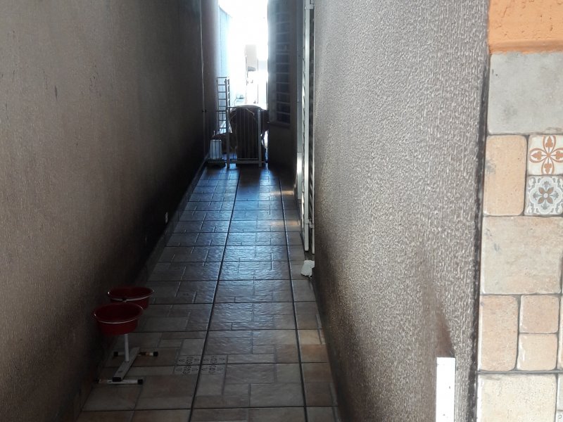Casa à venda Vila Suissa com 130m² e 3 quartos por R$ 410.000 - 804094441-02.jpg