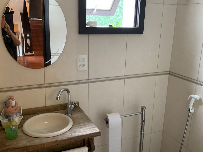 Casa de condomínio à venda Itaipava com 1140m² e 5 quartos por R$ 1.600.000 - 1733421375-img-1373.JPG