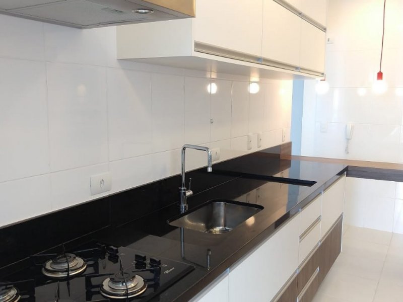 Apartamento à venda Canto do Forte com 100m² e 2 quartos por R$ 590.000 - 169685212-cozinha-1.jpg