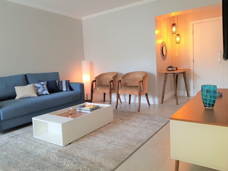 Apartamento para alugar Moema com 75m² e 2 quartos por R$ 6.000 - 1533471038-sala1.jpg