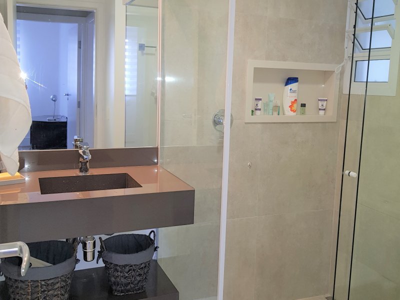 Apartamento para alugar Moema com 75m² e 2 quartos por R$ 6.000 - 1749989264-rbanho1.jpg