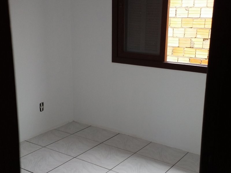 Casa à venda Centro com 360m² e 2 quartos por R$ 145.000 - 761414274-20181231-150853.jpg