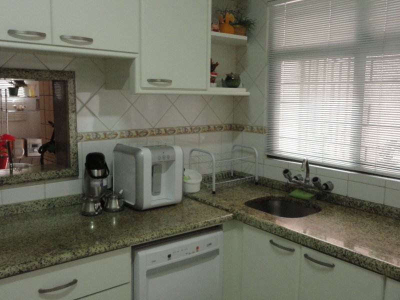 Casa à venda São Lourenço com 168m² e 3 quartos por R$ 650 - 1540579184-cozinha-5.jpg