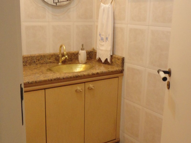 Casa à venda São Lourenço com 168m² e 3 quartos por R$ 650 - 1588155051-lavabo1.jpg