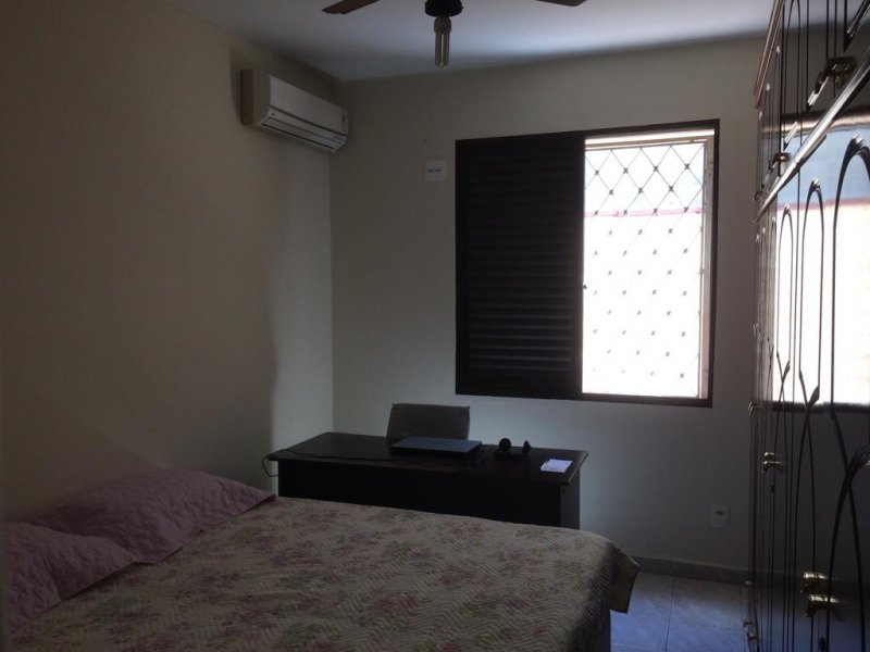 Apartamento à venda Vila Matias com 67m² e 2 quartos por R$ 250.000 - 550469488-quarto-frente-janela.jpg
