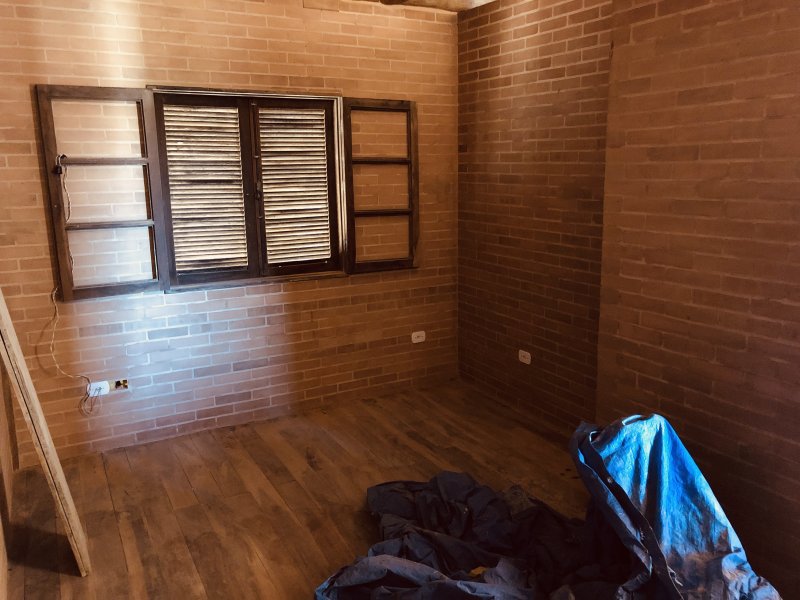 Apartamento à venda Estancia Santa Maria do Portao com 1500m² e 3 quartos por R$ 400.000 - 1703421733-f1b6a522-8e72-4c7a-9a60-edba3c1c4a58.jpeg