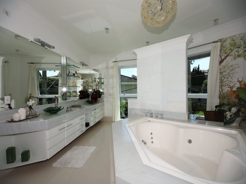 Casa de condomínio à venda Granja Caiapiá com 570m² e 4 quartos por R$ 3.800.000 - 1704232840-banheiro-suite-i.jpg