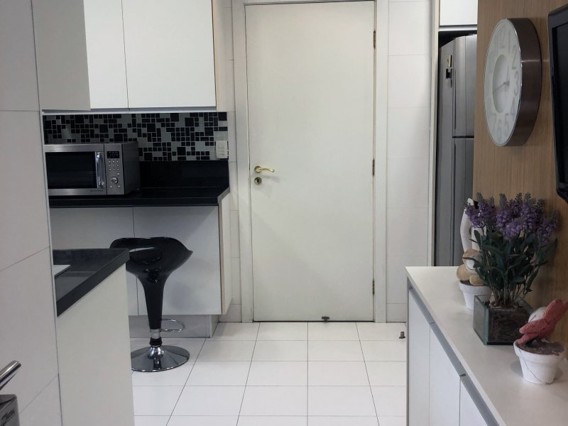 Apartamento à venda Vila Andrade com 230m² e 4 quartos por R$ 900.000 - 1028241215-cozinha25.jpg