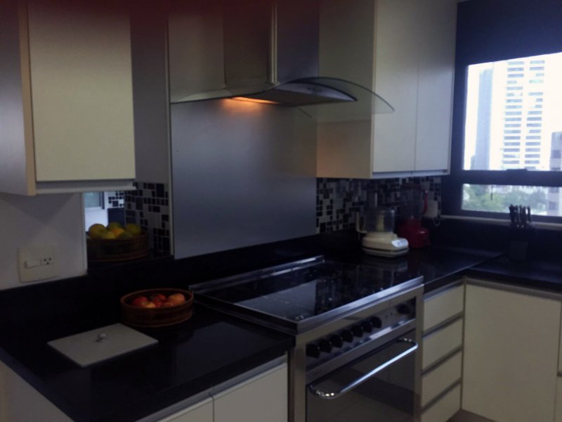 Apartamento à venda Vila Andrade com 230m² e 4 quartos por R$ 900.000 - 1214285941-cozinha05.jpg